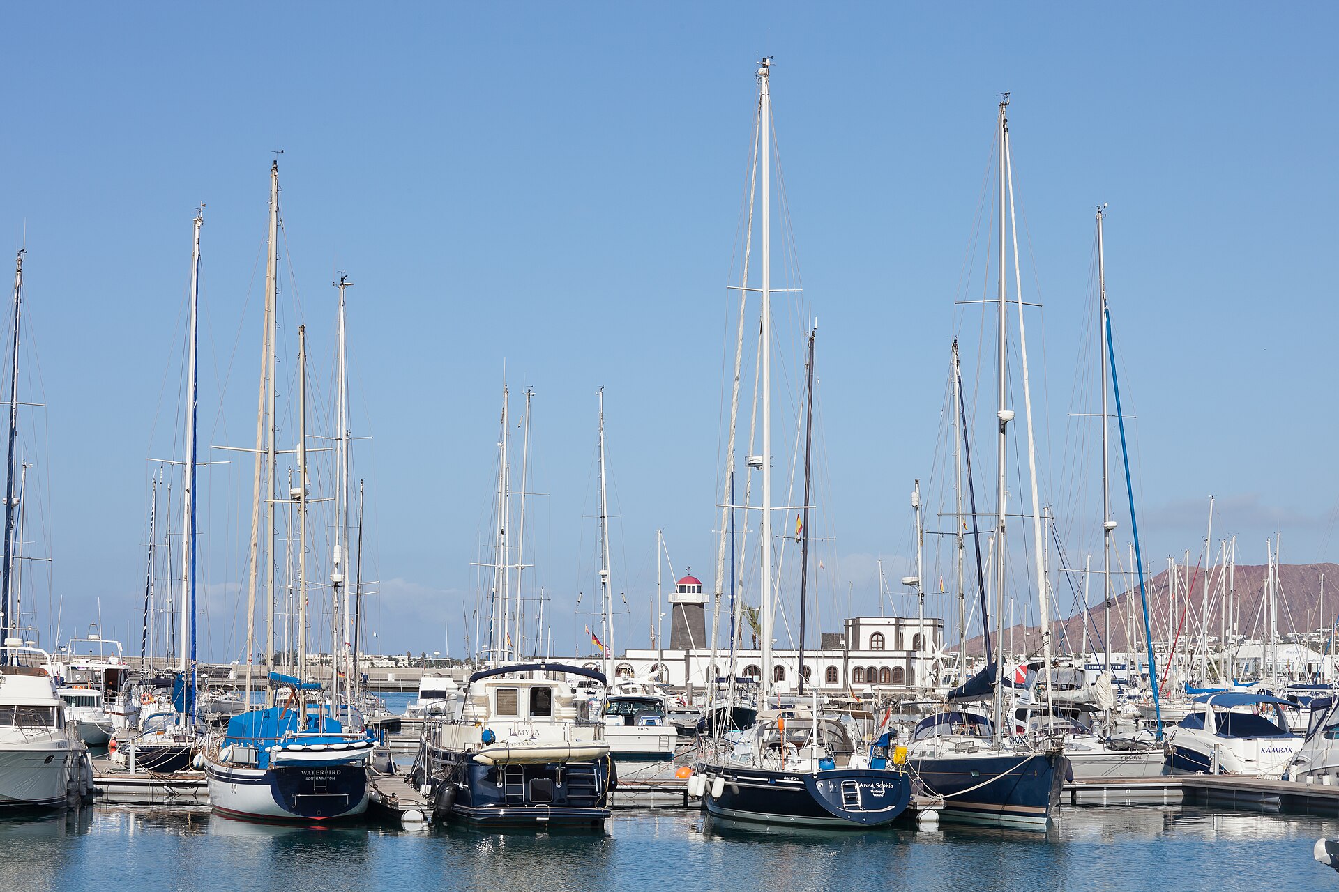 Hoteles en Canarias con club para bebés: dónde descansan también los padres